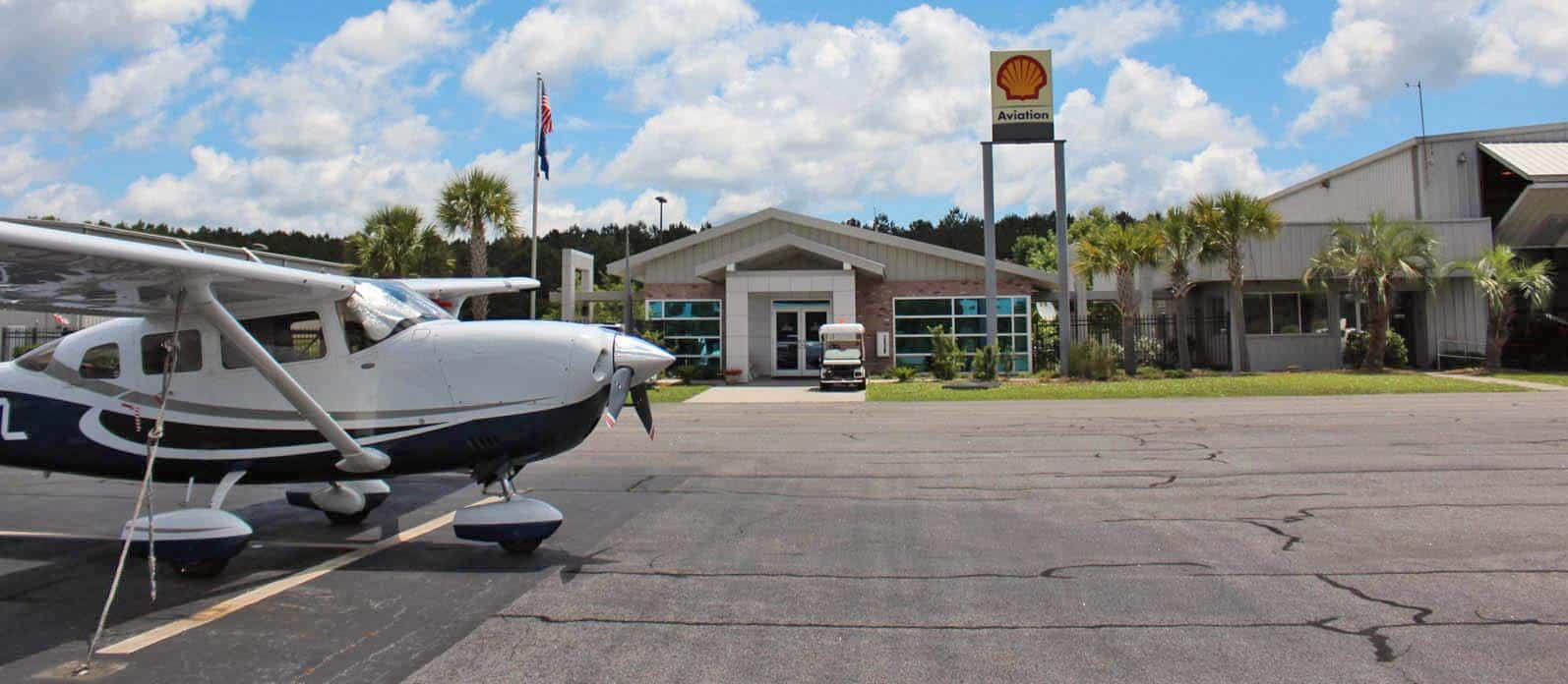 Exterior photo of Mount Pleasant Regional Airport